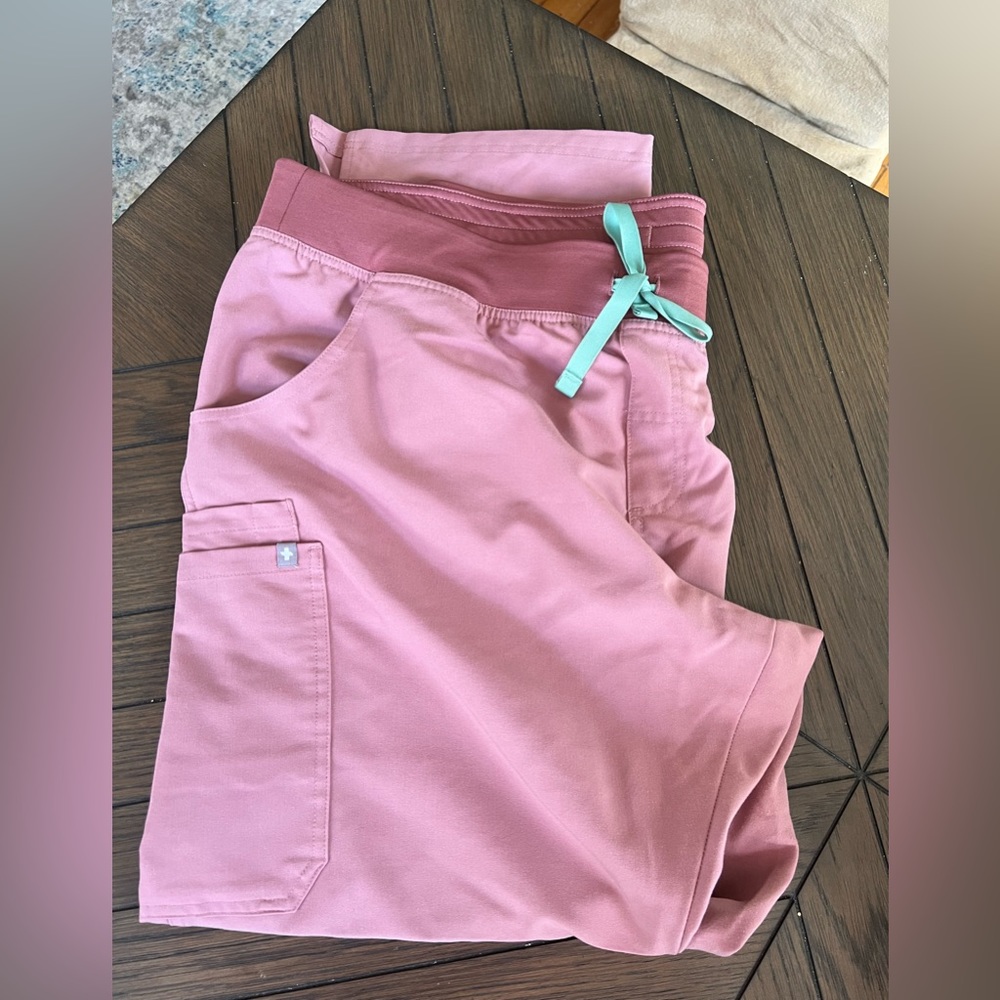 Figs Kade scrub pants